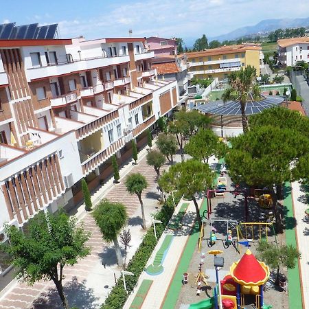 Apparthotel Residence Riviera Dei Cedri Санта Мария дел Чедро Екстериор снимка